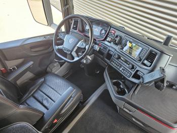 R770 V8 4x2 / PARKING COOLER / 2 TANKS / PTO / 9T AXLE